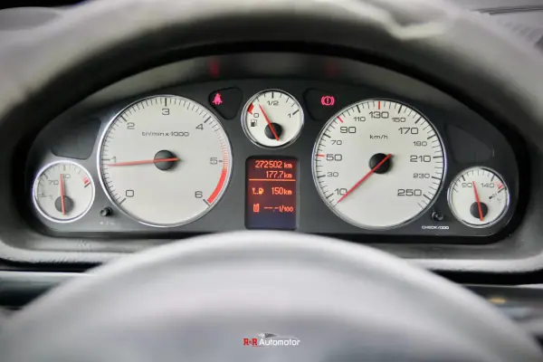 Peugeot 407 2009 - 4800 EUR, 272000 km - AUTO.MOTO.pt - 272000km - foto 16 de 21