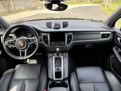 Porsche Macan 2018 - 44900 EUR, 109467 km - AUTO.MOTO.pt - 109467km - foto 10 de 27