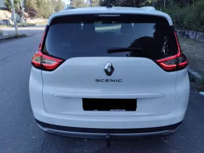 Renault Grand Scénic 2017 - 13750 EUR, 200000 km - AUTO.MOTO.pt - 200000km - foto 6 de 27