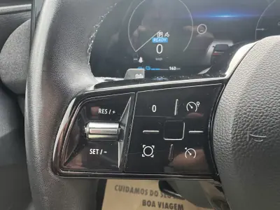Renault Mégane E-Tech 2022 - 22500 EUR, 89000 km - AUTO.MOTO.pt - 89000km - foto 30 de 44