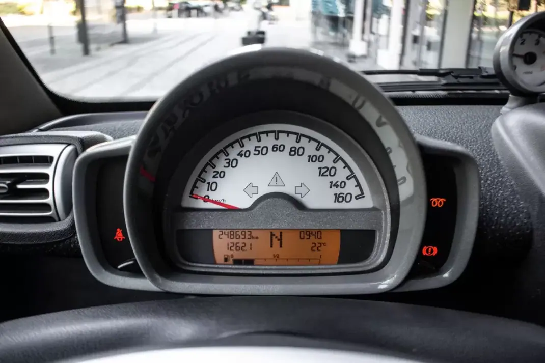 Smart ForTwo 2009 - 4900 EUR, 248693 km - 248693km - foto 14 de 27