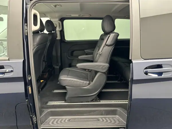Mercedes-Benz V 250 2021 - 44999 EUR, 230022 km - AUTO.MOTO.pt - 230022km - foto 18 de 46