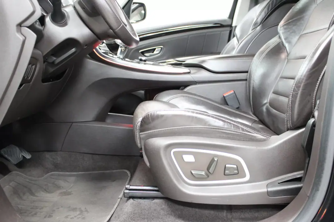 Renault Espace 2017 - 17900 EUR, 171000 km - AUTO.MOTO.pt - 171000km - foto 6 de 31