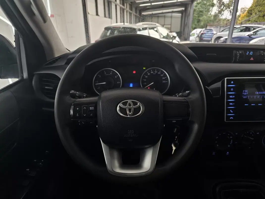 Toyota Hilux 2020 - 27950 EUR, 285523 km - AUTO.MOTO.pt - 285523km - foto 30 de 68