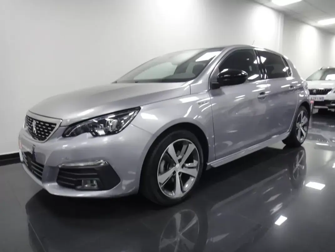 Peugeot 308 2020 - 14990 EUR, 60000 km - AUTO.MOTO.pt - 60000km - foto 1 de 33