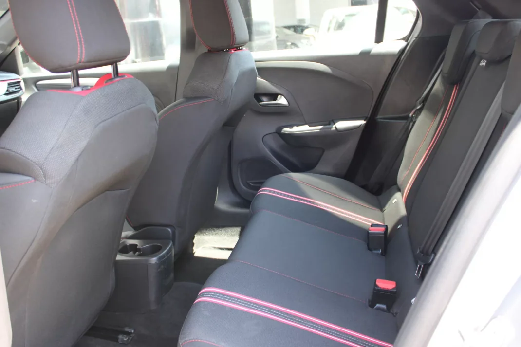 Opel Corsa 2022 - 14400 EUR, 76305 km - AUTO.MOTO.pt - 76305km - foto 7 de 21