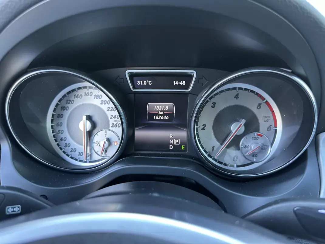 Mercedes-Benz GLA 220 2014 - 17900 EUR, 160000 km - 160000km - foto 32 de 64