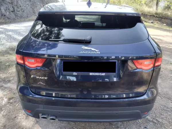Jaguar F-Pace 2017 - 24900 EUR, 180000 km - AUTO.MOTO.pt - 180000km - foto 6 de 30