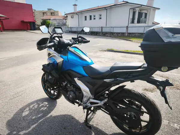 Honda NC750X 2022 — foto 3 de 11