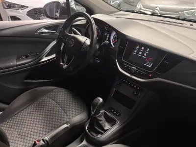 Opel Astra Sports Tourer 2021 - 13990 EUR, 152200 km - AUTO.MOTO.pt - 152200km - foto 34 de 34