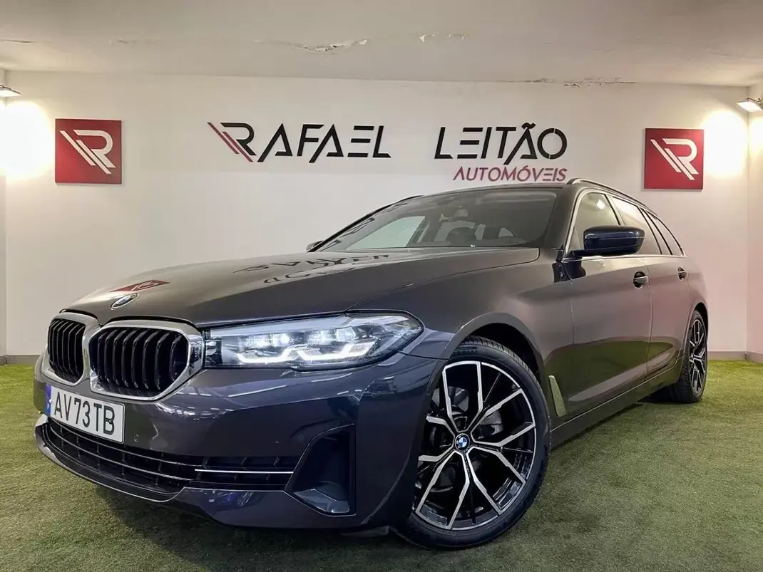 BMW 520 2023 - 34750 EUR, 72000 km - AUTO.MOTO.pt - 72000km - foto 1 de 33
