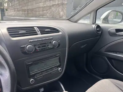 SEAT Leon 2011 - 6500 EUR, 205508 km - AUTO.MOTO.pt - 205508km - foto 11 de 19