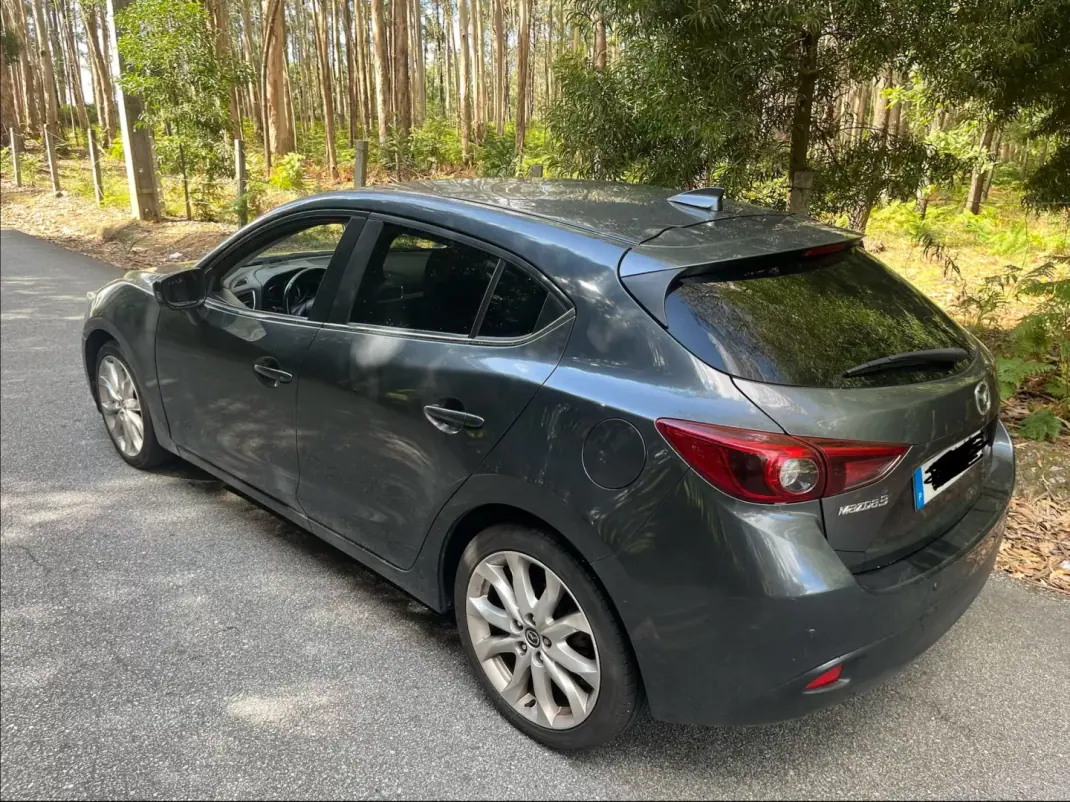 Mazda 3 2016 - 9990 EUR, 200000 km - 200000km - foto 2 de 10