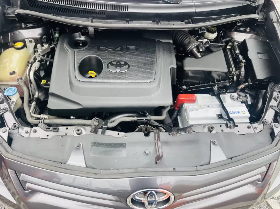 Toyota Auris 2010 - 10950 EUR, 161626 km - AUTO.MOTO.pt - 161626km - foto 12 de 12