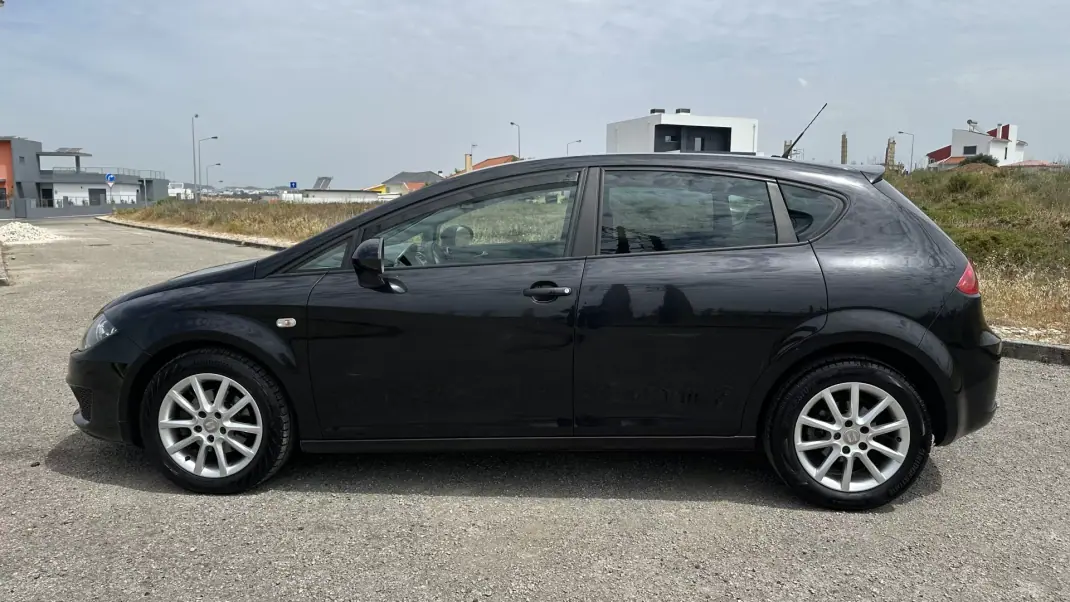 SEAT Leon 2009 - 6900 EUR, 250000 km - 250000km - foto 4 de 30