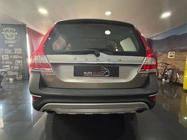Volvo XC 70 2015 - 14990 EUR, 215301 km - AUTO.MOTO.pt - 215301km - foto 5 de 19