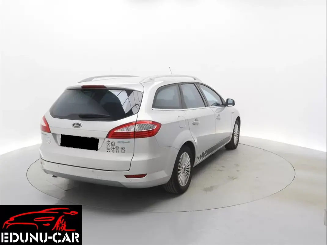 Ford Mondeo SW 2010 - 5999 EUR, 210000 km - AUTO.MOTO.pt - 210000km - foto 4 de 12