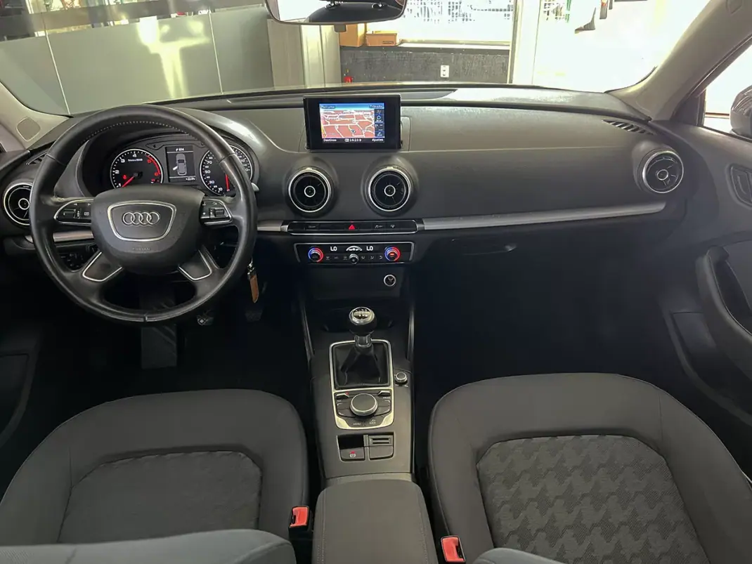 Audi A3 Sportback 2016 - 11900 EUR, 235294 km - AUTO.MOTO.pt - 235294km - foto 10 de 22