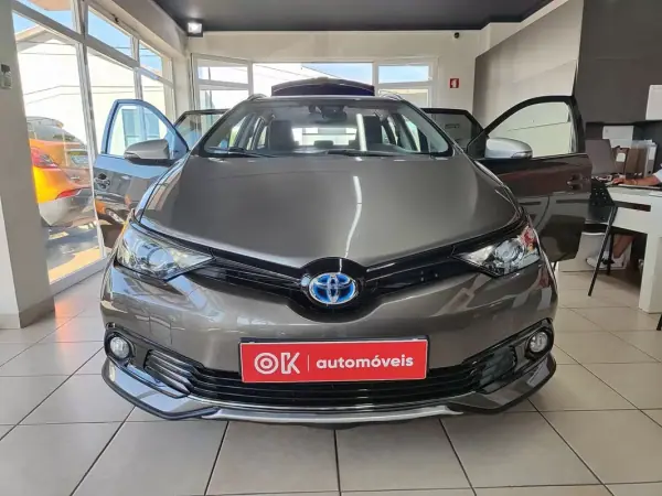 Toyota Auris Touring Sports 2018 - 16950 EUR, 109000 km - AUTO.MOTO.pt - 109000km - foto 19 de 37
