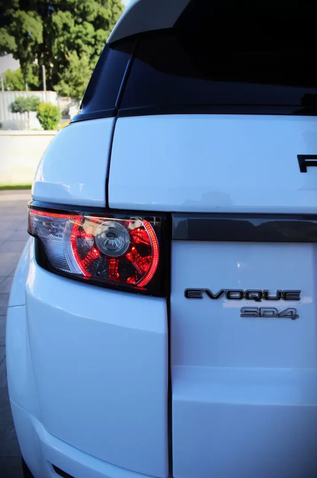 Land Rover Range Rover Evoque 2013 - 18990 EUR, 209500 km - AUTO.MOTO.pt - 209500km - foto 38 de 50