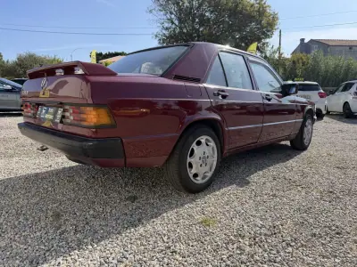 Mercedes-Benz 190 1986 — foto 4 de 13
