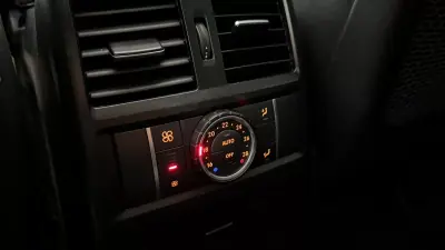 Mercedes-Benz GLE 63 AMG 2015 - 99990 EUR, 149475 km - AUTO.MOTO.pt - 149475km - foto 24 de 42