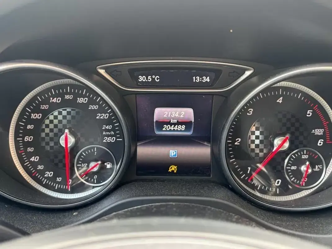 Mercedes-Benz A 180 2016 - 14890 EUR, 204488 km - AUTO.MOTO.pt - 204488km - foto 6 de 15