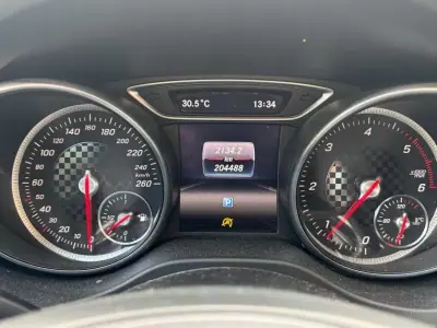 Mercedes-Benz A 180 2016 - 14890 EUR, 204488 km - AUTO.MOTO.pt - 204488km - foto 6 de 15