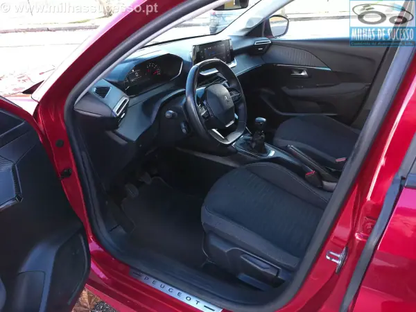 Peugeot 208 2021 - 14500 EUR, 40000 km - AUTO.MOTO.pt - 40000km - foto 31 de 35