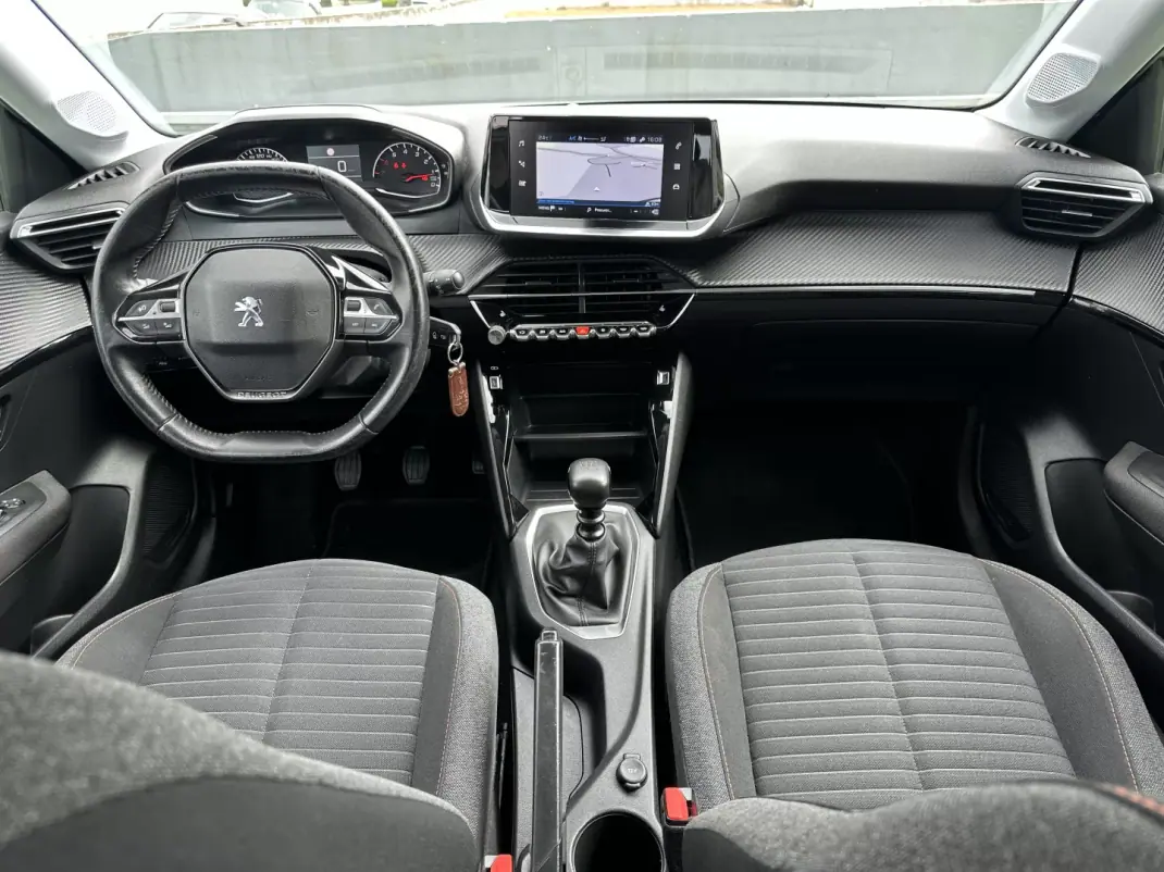 Peugeot 208 2020 - 14900 EUR, 70000 km - AUTO.MOTO.pt - 70000km - foto 27 de 57