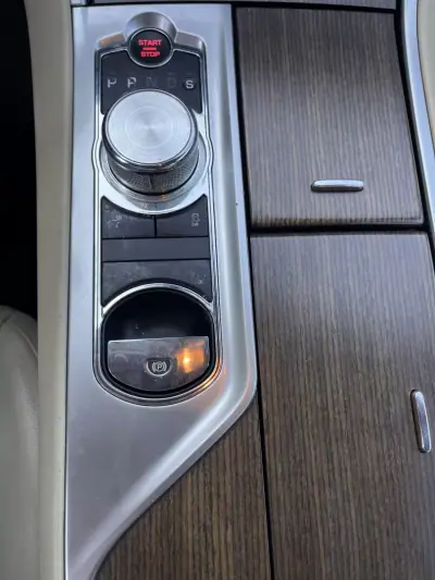 Jaguar XF Sportbrake 2013 - 15999 EUR, 245000 km - 245000km - foto 27 de 32