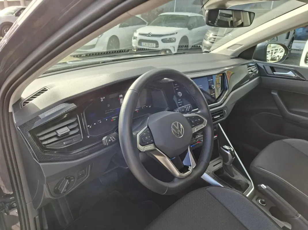 Volkswagen Taigo 2025 - 23500 EUR, 18600 km - AUTO.MOTO.pt - 18600km - foto 29 de 30