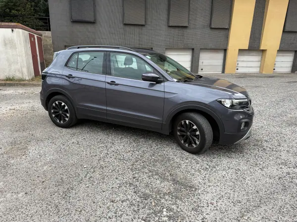 Volkswagen T-Cross 2022 — photo 2 of 8