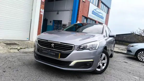 Peugeot 508 SW 2015 - 9900 EUR, 240000 km - AUTO.MOTO.pt - 240000km - foto 12 de 17