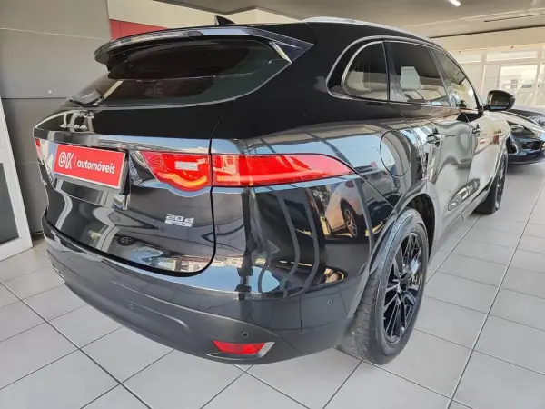 Jaguar F-Pace 2017 - 19750 EUR, 156000 km - AUTO.MOTO.pt - 156000km - foto 13 de 43
