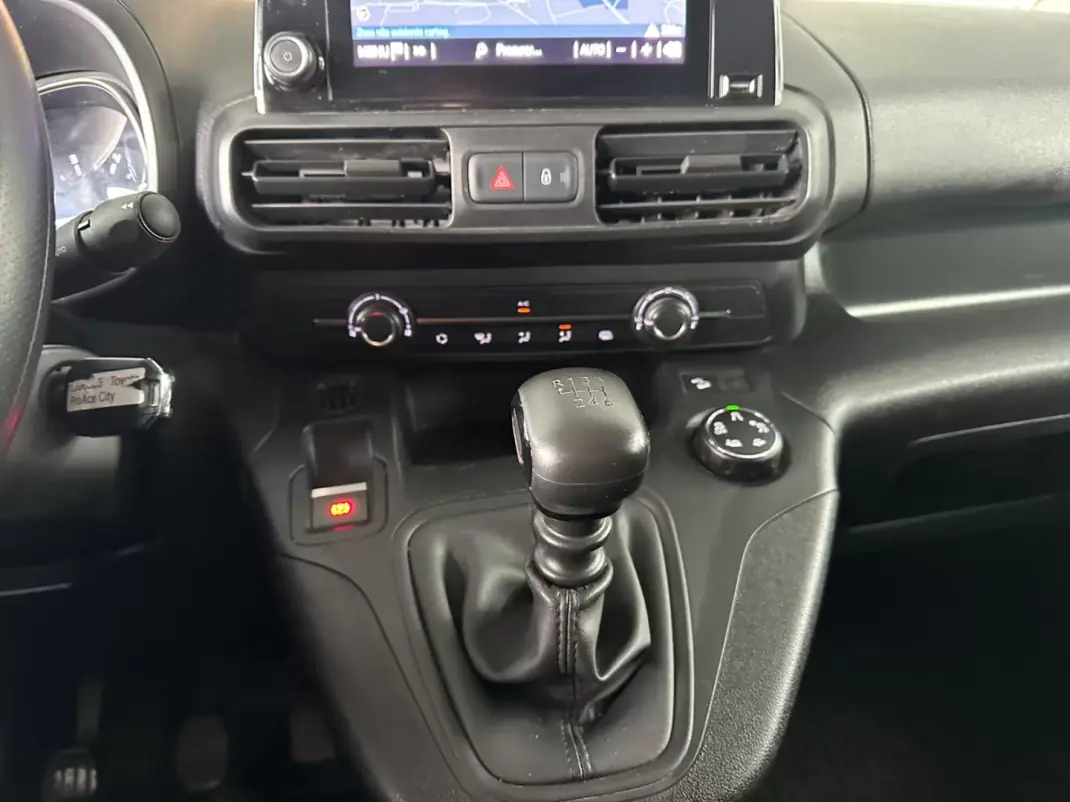 Toyota Proace City Verso 2020 - 18900 EUR, 110765 km - 110765km - foto 21 de 31