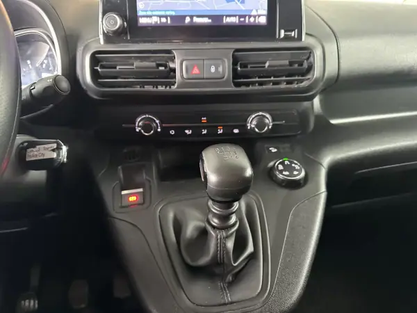 Toyota Proace City Verso 2020 - 18900 EUR, 110765 km - 110765km - foto 21 de 31