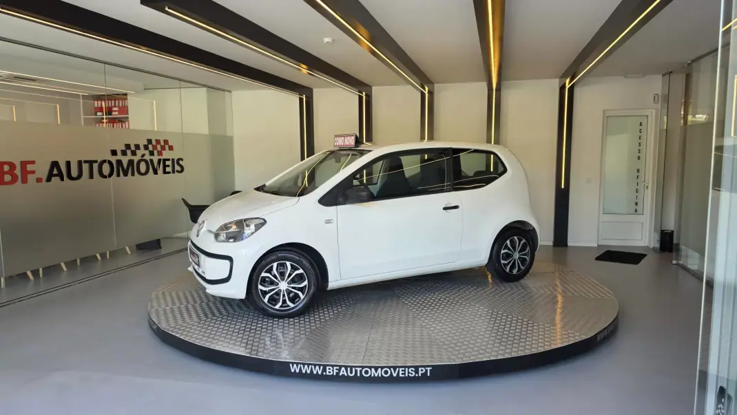 Volkswagen Up! 2016 - 8500 EUR, 79613 km - 79613km - foto 14 de 49