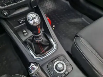 Renault Mégane Cabrio 2015 - 14990 EUR, 195000 km - AUTO.MOTO.pt - 195000km - foto 34 de 43
