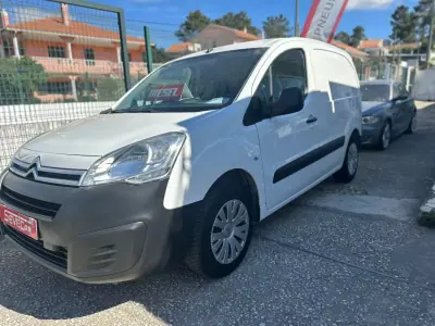 Citroën Berlingo 2019 - 14990 EUR, 122354 km - AUTO.MOTO.pt - 122354km - foto 2 de 7