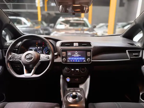 Nissan Leaf 2022 - 16990 EUR, 49900 km - AUTO.MOTO.pt - 49900km - foto 7 de 16