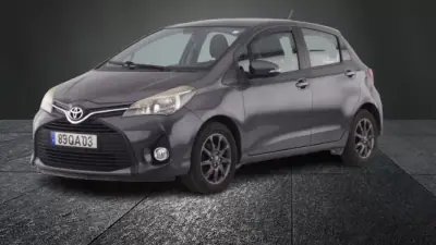 Toyota Yaris 2015 - 7950 EUR, 332062 km - AUTO.MOTO.pt - 332062km - foto 4 de 10