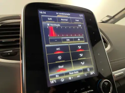 Renault Espace 2019 - 22500 EUR, 179000 km - AUTO.MOTO.pt - 179000km - foto 26 de 41