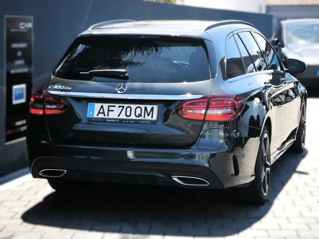 Mercedes-Benz C 300 2021 - 28950 EUR, 159000 km - AUTO.MOTO.pt - 159000km - foto 6 de 15