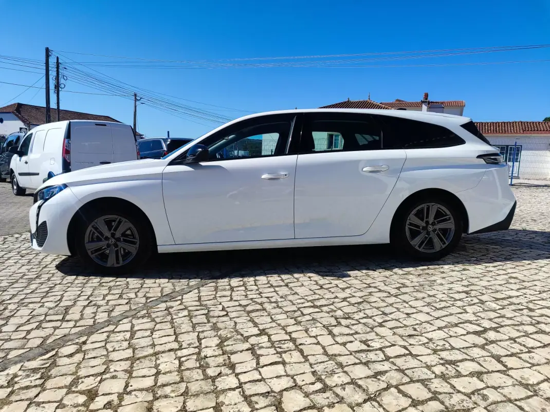 Peugeot 308 SW 2022 - 17900 EUR, 142000 km - 142000km - foto 4 de 27