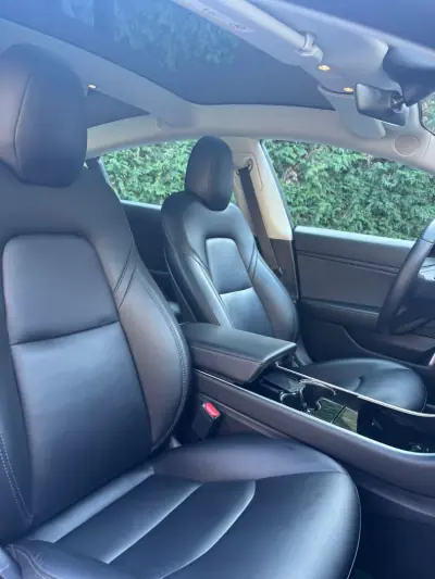 Tesla Model 3 2019 - 22900 EUR, 117000 km - AUTO.MOTO.pt - 117000km - foto 21 de 27