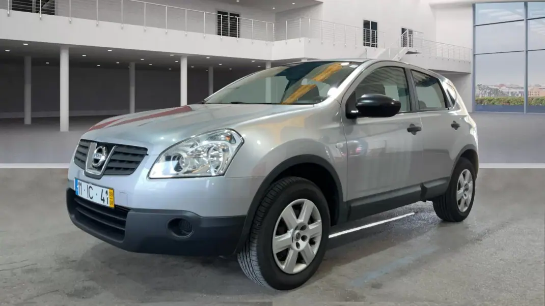 Nissan Qashqai 2009 - 8999 EUR, 181121 km - AUTO.MOTO.pt - 181121km - foto 1 de 9