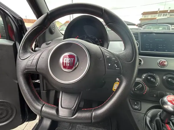 Fiat 500 2016 - 9200 EUR, 148546 km - AUTO.MOTO.pt - 148546km - foto 11 de 17