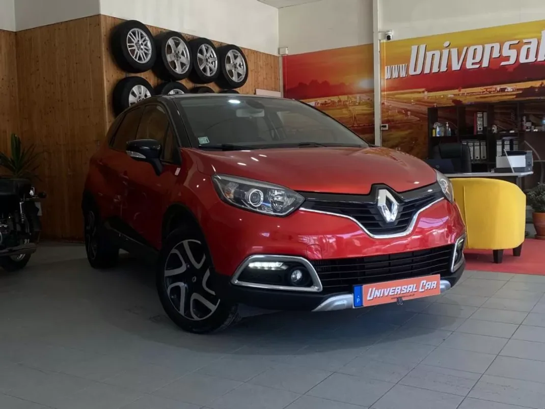 Renault Captur 2015 - 14900 EUR, 139000 km - AUTO.MOTO.pt - 139000km - foto 1 de 20
