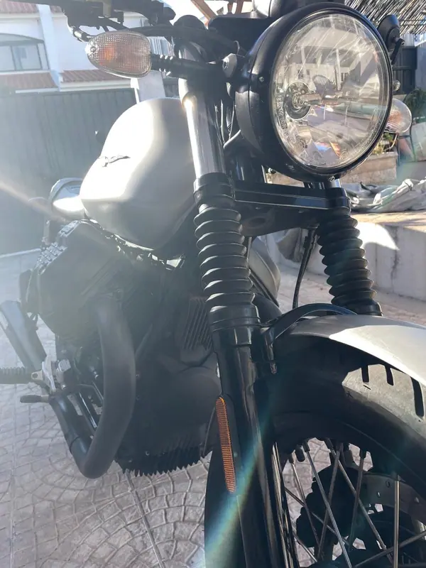Moto Guzzi V7 III Rough 2018 Petrol